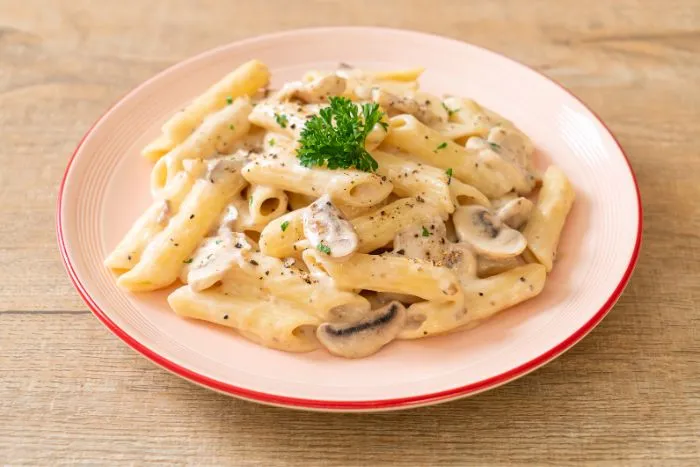 White sauce pasta